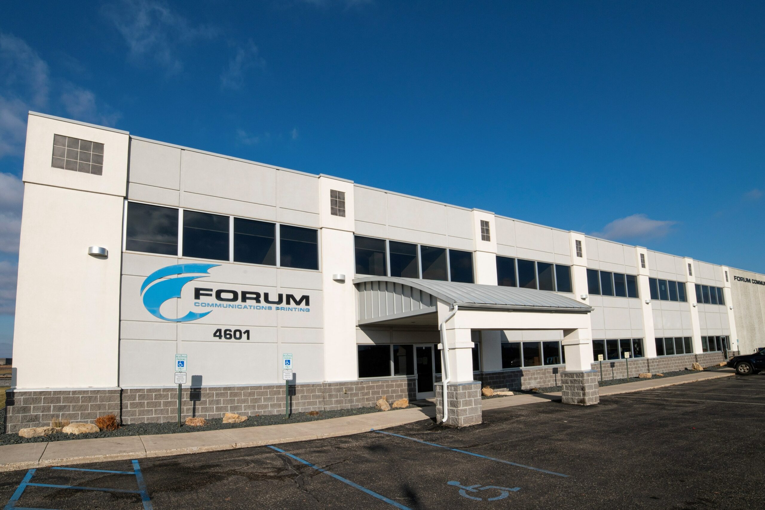 Forum Communications Printing Bundles the Komori Lithrone G40 advance Perfector and MBO K8RS Folder to Provide Capacity for Growth