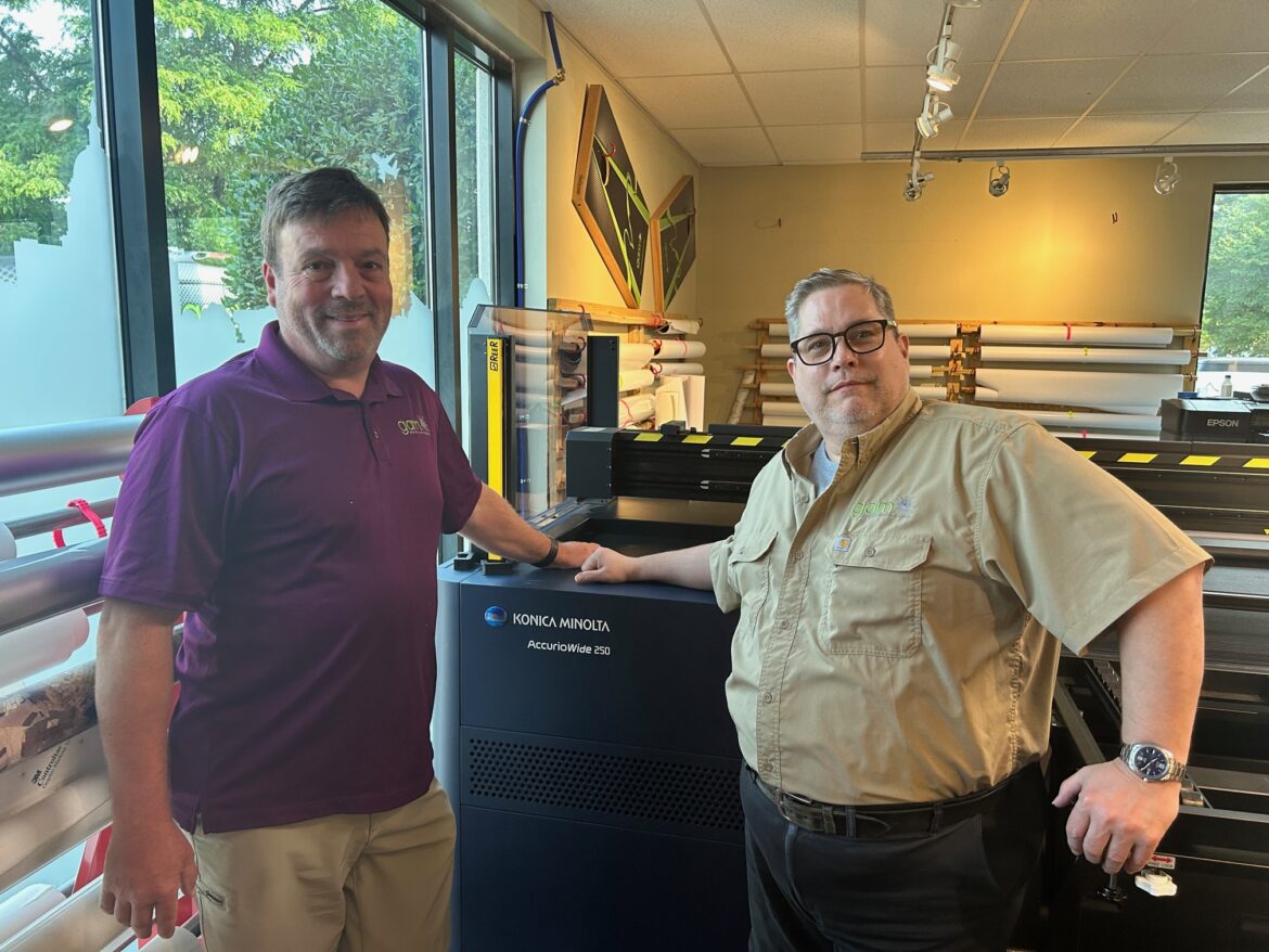 Konica Minolta Installs First AccurioWide 250 Wide Format Inkjet Printer