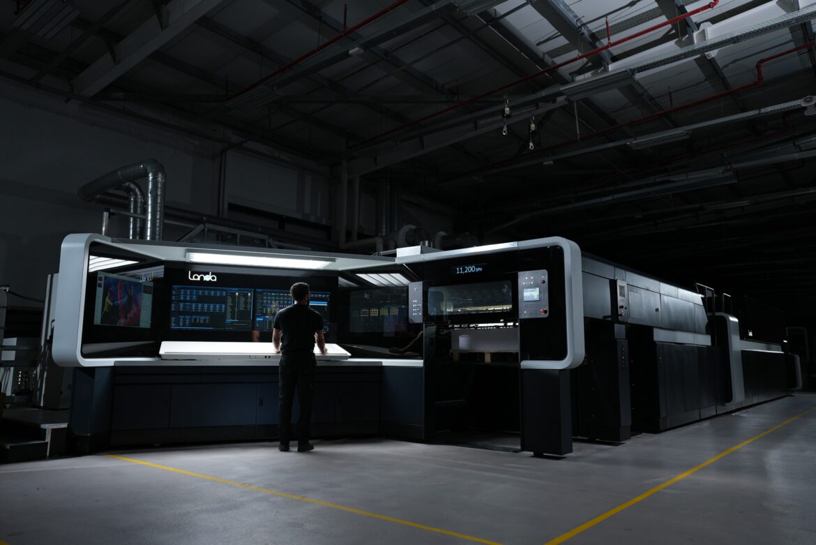 New 7-Color Landa S11P with 11K Speed is Industry’s Fastest, Most Versatile B1 Digital Press